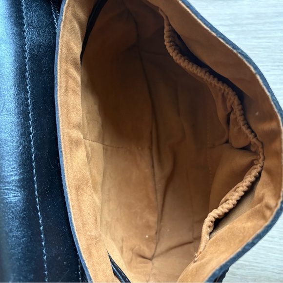 Patricia Nash London Leather Saddle Bag | Heritage Collection | Suede Interior - Picture 9 of 16